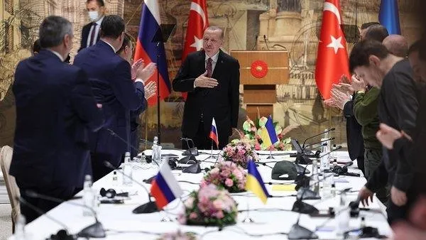 bakan-soyludan-gundeme-iliskin-aciklamalar-imamoglunun-mahkeme-karar-millet-ittifakinda-adaylik-savaslariibbye-1671395891824.jpeg Bakan Soylu'dan gündeme ilişkin açıklamalar! İmamoğlu'nun mahkeme kararı... İBB'ye kayyum atanacak mı? HDP binasından dağa çıkan teröristler...-11