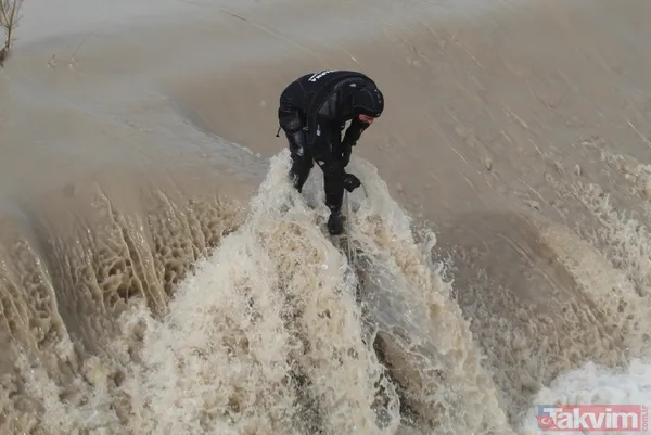 Son dakika... Antalya'da hortum sonucu kaybolan üniversiteli Kader Buse'yi arama çalışmaları yeniden başladı - 20