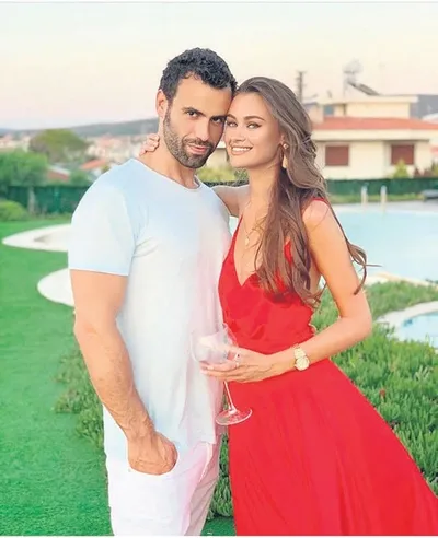 cesmede-guvenlikci-teroru-gittigi-mekanda-tacize-ugrayan-ogretmen-solugu-karakolda-aldi-1597884391222.jpeg Çeşme’de güvenlikçi terörü! Gittiği mekanda tacize uğrayan öğretmen soluğu karakolda aldı-2