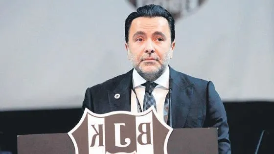 kara-kartalin-bir-numarali-ismi-ahmet-nur-cebiden-secim-oncesi-mesaj-besiktas-icin-kendimi-yakarim-1699049034070.jpeg Kara Kartal'ın bir numaralı ismi Ahmet Nur Çebi'den seçim öncesi mesaj: Beşiktaş için kendimi yakarım-4