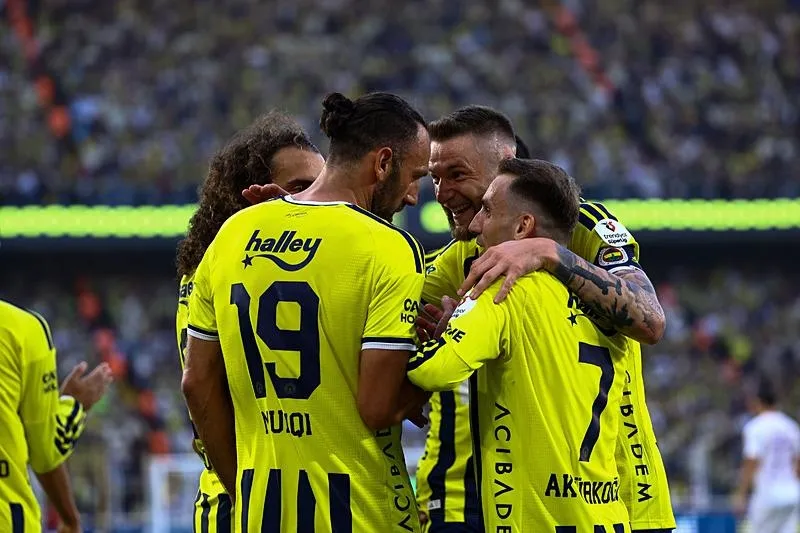 avrupa-basini-fenerbahcenin-8-0ini-konusuyor-1789982834684.jpeg Avrupa'da gündem Fenerbahçe! İşte o manşetler-5