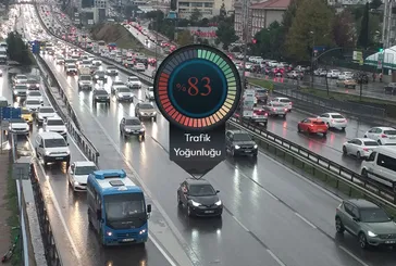 İstanbul’da yağmur yağışı trafiği felç etti!