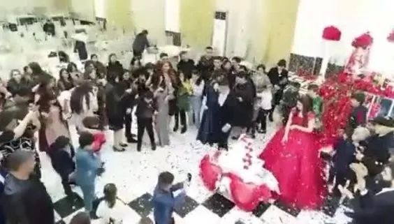 Sosyal medya bu düğünü konuşuyor! Damat terör estirdi