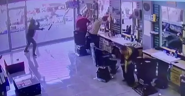 Adana'da kapüşonlu saldırgan dükkan bastı: Bir kişi yaralandı