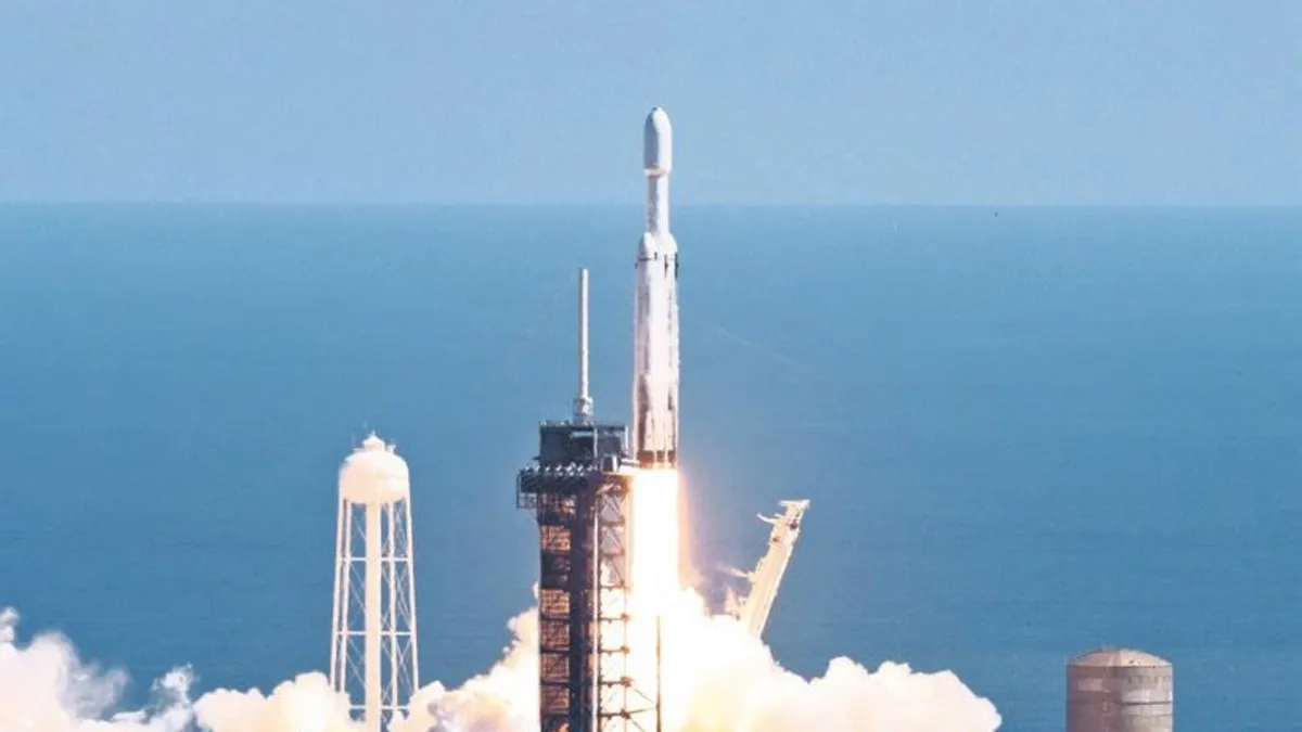 NASA'nın geliştirdiği en büyük uzay aracı Europa Clipper'ın 5 yıl sürecek Jüpiter yolculuğu başladı