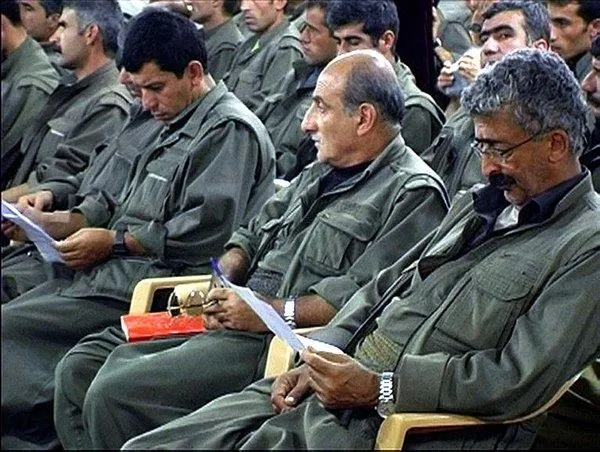 SON DAKİKA: Terör örgütü PKK'da SİHA paniği! Teslim olan terörist itiraf etti: Yolcu uçaklarından bile saklanıyorlar-5