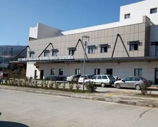 Şakalaştığı karısını öldürdü