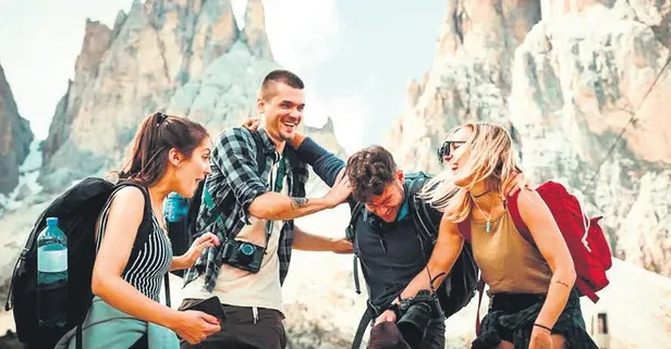 ‘Seyahatsever’ projesiyle 81 ildeki KYK yurtlarında ücretsiz kalma imkanı için yaş sınırı yükseldi