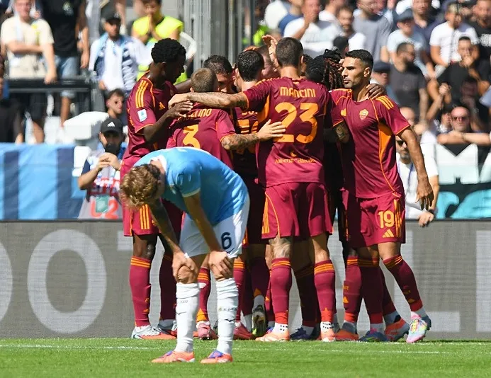 Dev derbide kazanan Roma