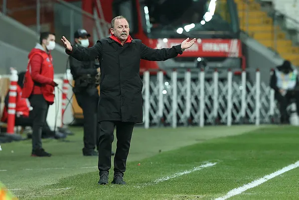 son-dakika-super-ligde-32-haftanin-hakemleri-belli-oldu-besiktas-macina-ust-uste-halil-umut-meler-verildi-1617184588927.jpg SON DAKİKA: Süper Lig'de 32. haftanın hakemleri belli oldu! Beşiktaş maçına üst üste Halil Umut Meler verildi-4