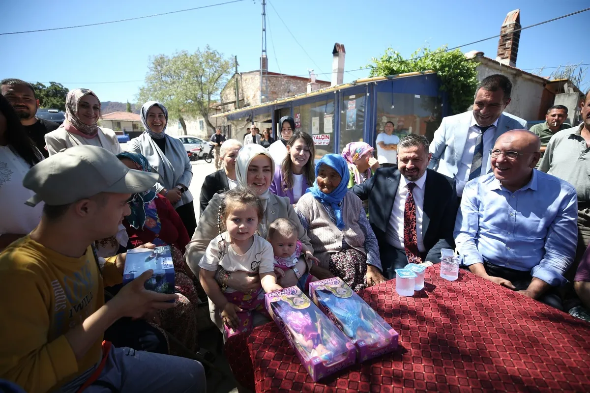 1787248713566.jpeg AK Parti'den Balıkesir'de "Kadın Buluşması" etkinliği! Başkan Erdoğan telefonla bağlandı-3