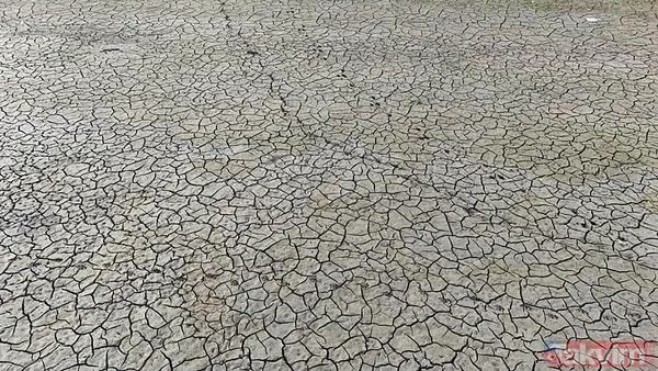 Megakent kuruyor! Barajlardaki su seviyesi düştü eski köy ortaya çıktı - 8