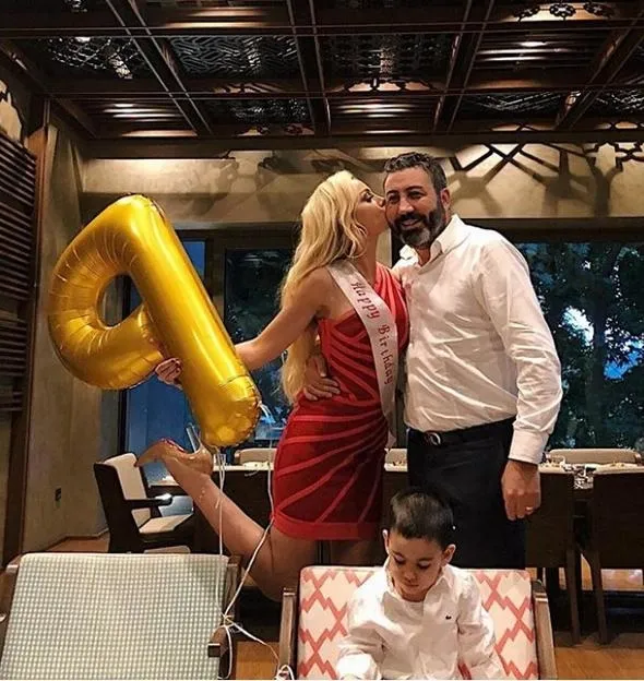 Petek'e sürpriz parti-1