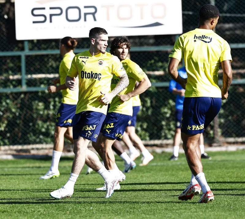 Fenerbahçe'de son gün 3 ayrılık birden! İşte yeni takımları - 8