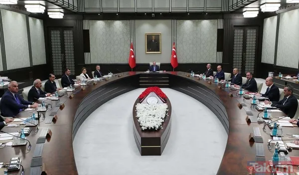 SON DAKİKA: Türkiye'nin gözü bu toplantıda! Cumhurbaşkanlığı Kabinesi toplandı - 12