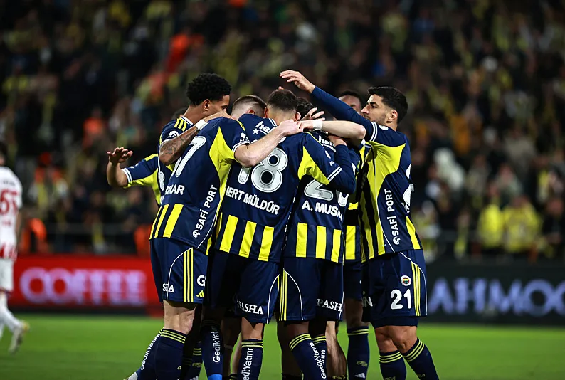 Kanarya Süper Kupa’da finale kanatlandı!