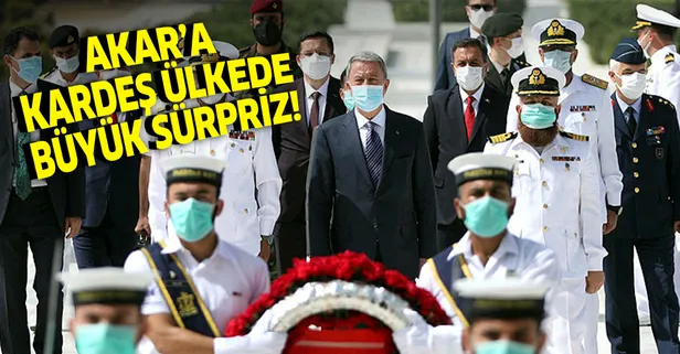 Bakan Akar’a Pakistan'da 'mehter' sürprizi