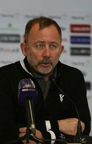 Beşiktaş Teknik Direktörü Sergen Yalçın: Burası Beşiktaş burada bahane olmaz