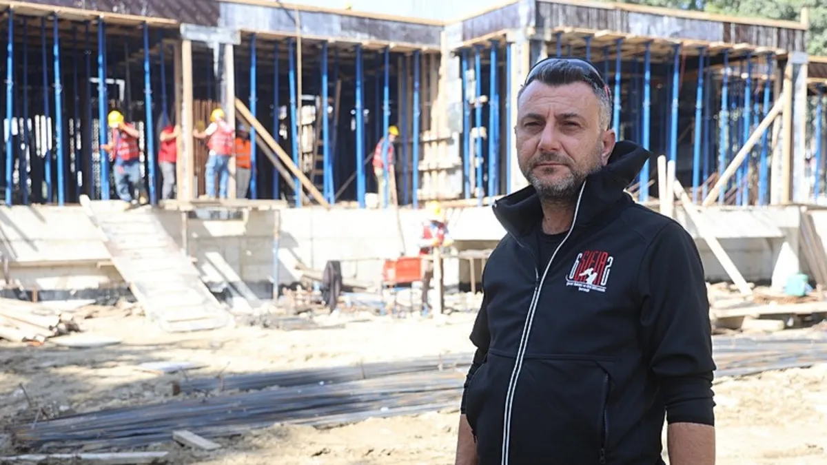 Hatay'da acıdan umuda yolculuk: Acılı baba Mümtaz Gövce 5 eğitim tesisinin yapımını sürdürüyor