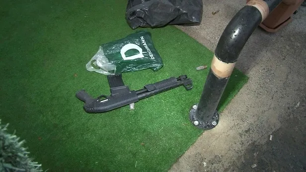 Son dakika: Fatih'te müzikholde silahlı kavga: 3 kişi yaralandı, mekan sahipleri gözaltında-2