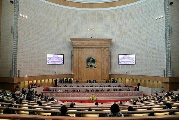 Başkan Erdoğan'dan Angola Meclisi'nde tarihi konuşma! Ayakta alkışlandı-10