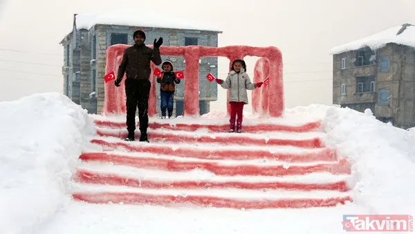 Kızı için kardan Anıtkabir yapan Mehmet Şerif Karahan bu kez ahşap kullanarak Anıtkabir yaptı - 10