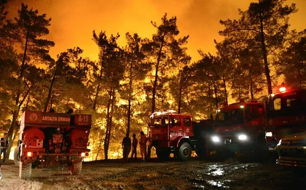SON DAKİKA: Mersin'de orman yangını! Gündüz uçak ve helikopter akşam karadan müdahale ediliyor-3