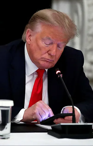 Donald Trump'a bir şok daha! Avukatı Giuliani barodan atılıyor