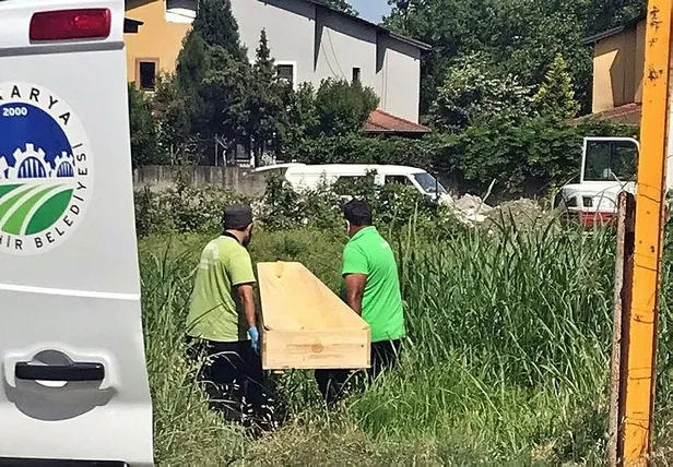 sakaryada-kopekler-dehsete-dusuren-olayi-aciga-cikardi-cop-poseti-icine-konulup-gomulen-2-ceset-1625176640350.jpeg Sakarya'da köpekler dehşete düşüren olayı açığa çıkardı! Çöp poşeti içine konulup gömülen 2 ceset...-4