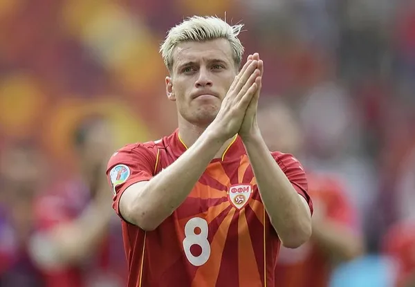 bu-nasil-sol-bek-fenerin-yeni-transferi-alioski-forvet-bile-oynamis-1659432389546.jpg Bu nasıl sol bek? Fener'in yeni transferi Alioski forvet bile oynamış-6