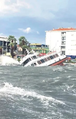 İstanbul, İzmir ve Balıkesir’de fırtına kabusu