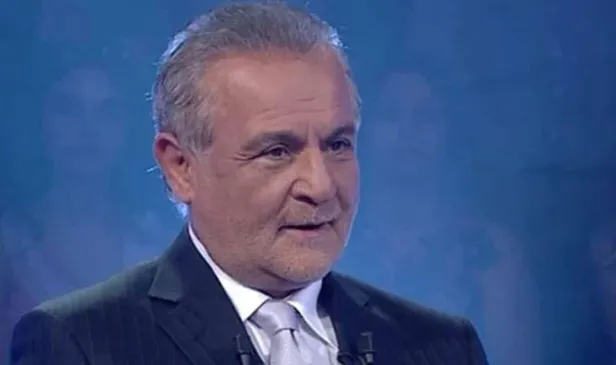 kenan-isik-iyilesti-mi-hala-uyuyor-mu-kenan-isik-ne-zaman-hastalandi-nasil-komaya-girdi-1645351385405.jpeg Kenan Işık ne zaman hastalandı, nasıl komaya girdi? Kenan Işık iyileşti mi, hala uyuyor mu?-3