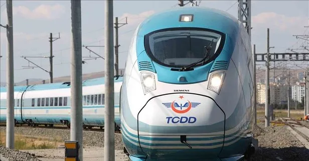 Ulaştırma ve Altyapı Bakanı Abdulkadir Uraloğlu’ndan bayram müjdesi! Tatil öncesi hızlı trenlere ek sefer