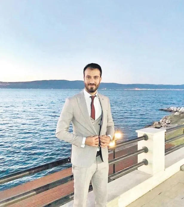 abdde-olen-unlu-yapimci-ahmet-ertegunle-ilgili-taciz-iddiasi-beni-helikopterde-1673310529690.jpeg ABD’de ölen ünlü yapımcı Ahmet Ertegün’le ilgili taciz iddiası! "Beni helikopterde..."-8