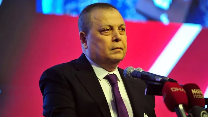 turk-is-genel-baskan-yardimcisi-pevrul-kavlak-hayatini-kaybetti-1708796670548.jpeg TÜRK-İŞ Genel Başkan Yardımcısı Pevrul Kavlak hayatını kaybetti-2