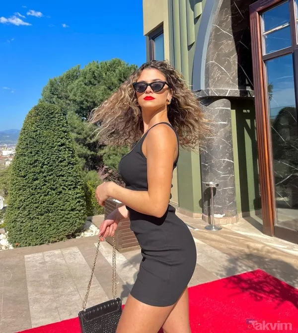 Survivor Batuhan Karacakaya ile yakalanmıştı! Aleyna Çalışkan mini şortunu çekip kendini çimlere attı! Demet Akalın tepkisiz kalmadı - 17