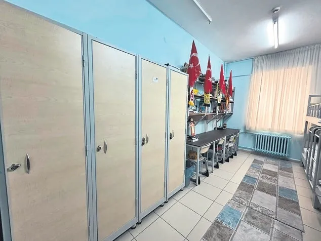 pansiyonlu-liseler-icin-masada-4-formul-var-1771968141339.jpeg Pansiyonlu liselere giriş için masada 4 formül var-5