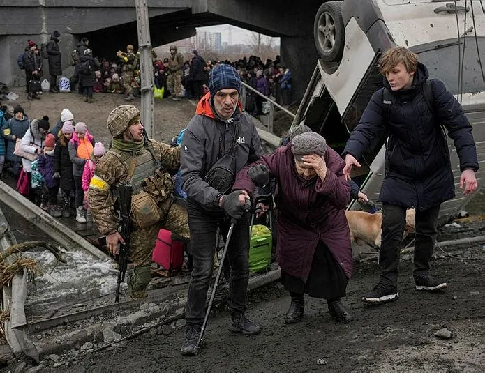 Tahliye araçlarında dikkat çeken yazı