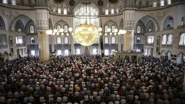 Cuma namazı nasıl kılınır, kaç rekat? Cuma namazı farz mı? Diyanet cuma namazı kılınışı-1