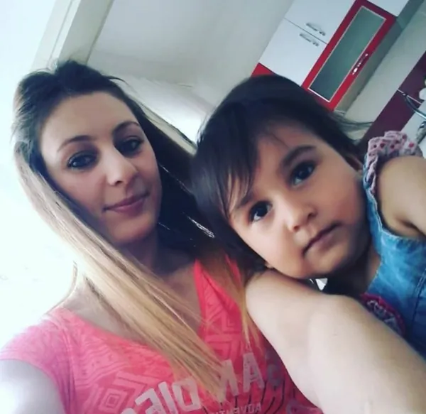trafik-kazasinda-felc-kaldi-esi-tarafindan-aldatildi-tek-istegi-cocuklariyla-yeni-hayat-kurmak-1662704783924.jpg Trafik kazasında felç kaldı, eşi tarafından aldatıldı: Tek isteği çocuklarıyla yeni hayat kurmak-7