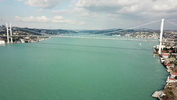 1611921819516.jpg İstanbul Boğazı'nda şaşırtan görüntü! Böylesi ilk kez oldu-6