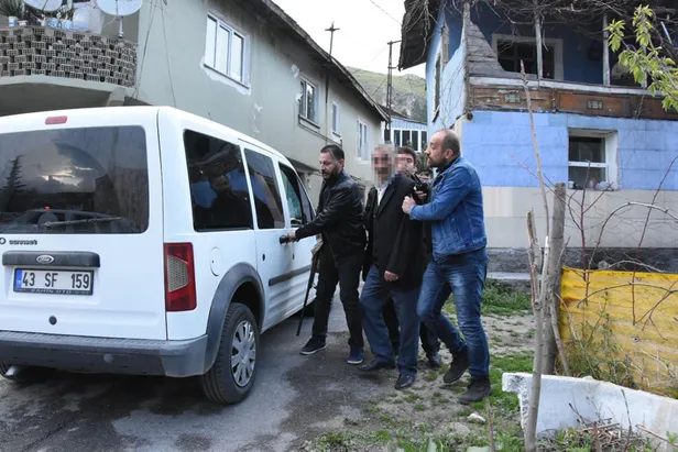 Kütahya!da akılalmaz olay! Top oynayan çocuklara sinirlendi, dehşet saçtı-3