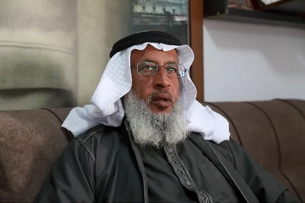 filistinde-ihtiyar-bir-adamin-kendisine-bagiran-yahudi-genci-kovaladigi-anlar-sosyal-medyada-populer-oldu-1620675294377.jpg Filistin'de ihtiyar bir adamın, kendisine bağıran Yahudi genci kovaladığı anlar sosyal medyada popüler oldu-3