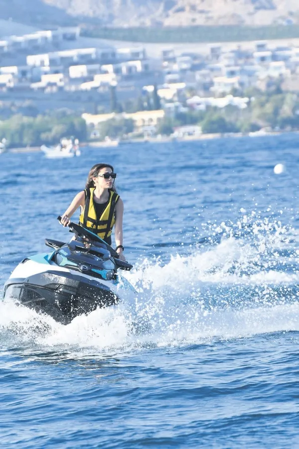 dogum-gunu-surprizi-unlu-abdli-sarkici-dante-thomas-arkadasi-icin-sahne-aldi-1688845581373.jpeg Doğum günü sürprizi! Ünlü ABD’li şarkıcı Dante Thomas arkadaşı Muhammed Gömük için sahne aldı-6