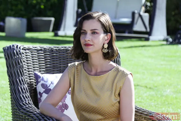 Güzel oyuncu şaşkına çevirdi! Baş Belası'nın İpek'i İrem Helvacıoğlu'nun yaşını duyanlar inanamıyor - 4