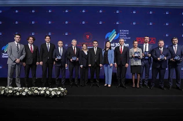 Enerjinin sektörü 3. Türkiye Enerji ve Doğal Kaynaklar Zirvesi'nde bir araya geldi