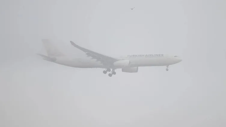 İzmir’de iptal edilen uçak seferleri normale döndü!