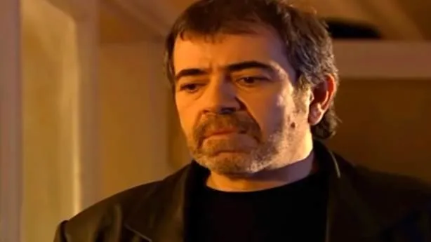 ne-isimlerini-ne-de-repliklerini-hic-kimse-unutmadi-iste-kurtlar-vadisiyle-akillara-kazinan-10-karakter-1640775692673.jpg İşte Kurtlar Vadisi'yle akıllara kazınan 10 karakter! Ne isimlerini ne de repliklerini hiç kimse unutmadı!-8