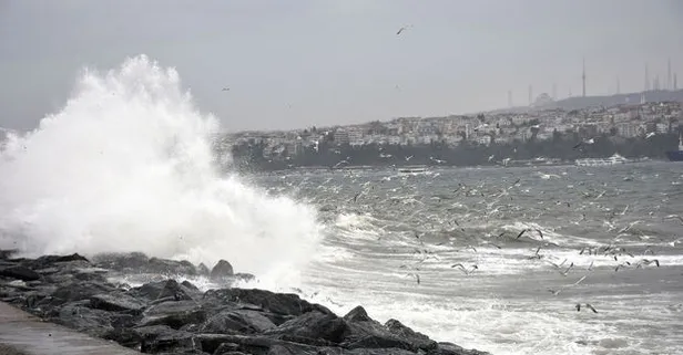Marmara Denizi'nde ulaşıma lodos engeli!