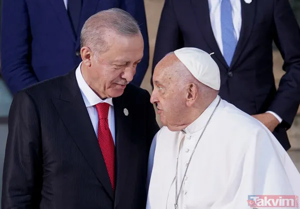 Başkan Recep Tayyip Erdoğan, G7 zirvesinde aile fotoğrafı çekimine katıldı! Papa Francis ile ayaküstü dikkat çeken sohbet - 7